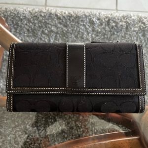 Authentic coach full size wallet In black